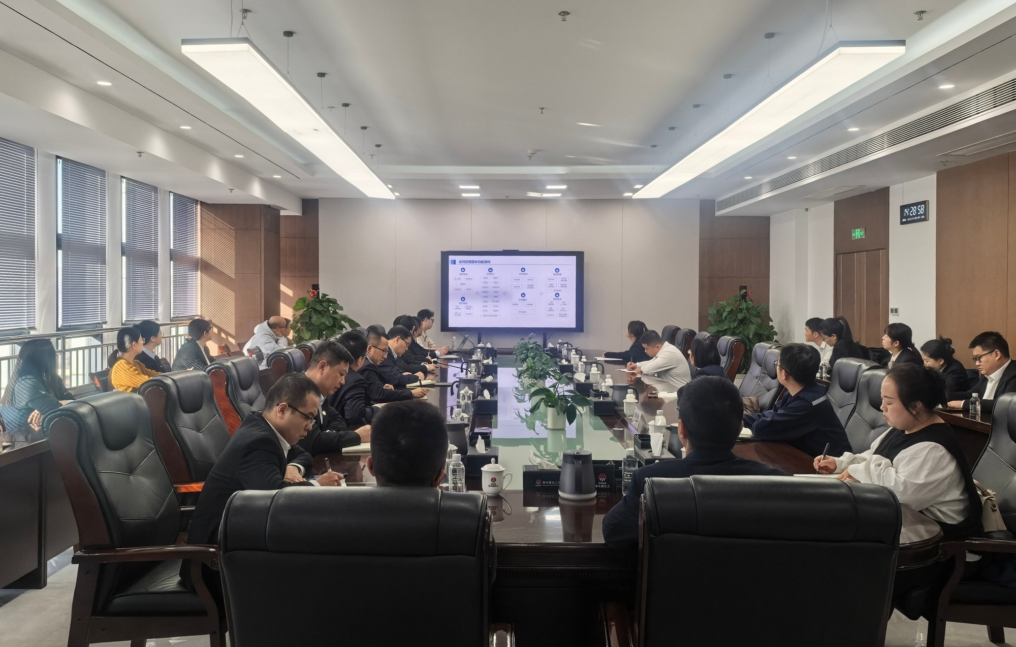 191768786771189270.jpg d55cb5eb53c1a28dbce17e97b17f38a6.jpg